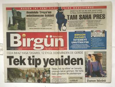 Birgün Gazetesi 24 Mayıs 2004 - Anadolulu Troyanın Anlatılamayan Öyküsü GZ8043 - 1