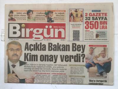 Birgün Gazetesi 25 Temmuz 2004 - Sertab Erenerin Artık Japon Fanları Var GZ8109 - 1