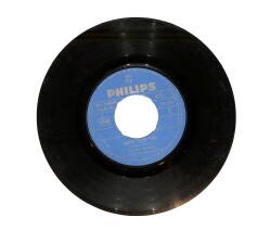 Herve Vilard - Un Monde Fati Pour Nous / Capri C'est Fini PLAK (10/7.5) PLK24184 - Gökçekoleksiyon