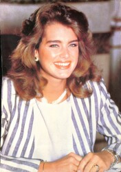 Brook Shelds Eski Büyük Boy Kartpostal (24x34 cm) KRT12615 - Gökçekoleksiyon