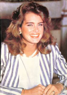 Brook Shelds Eski Büyük Boy Kartpostal (24x34 cm) KRT12615 - 1