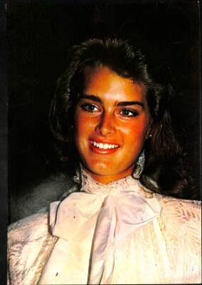 Brooke Shields Eski Büyük Boy Kartpostal (24x34cm) KRT12594 - 1