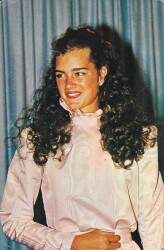 Brooke Shields Kartpostal KRT13437 - Gökçekoleksiyon
