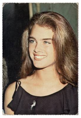 Brooke Shields Kartpostal KRT8930 - 1