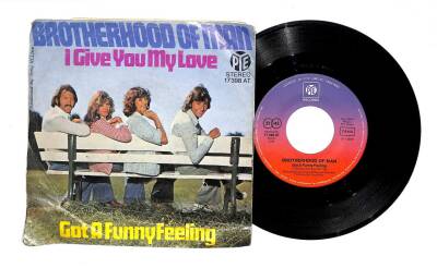 Brotherhood Of Man - I Give You My LoveGot A Funny Feeling (107.5) PLK16775 - 2
