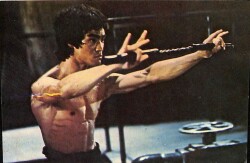 Bruce Lee Kartpostal KRT13584 - Gökçekoleksiyon