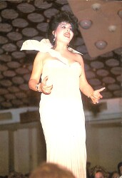 Bülent Ersoy Kartpostal (Küçük Boy) KRT22057 - Gökçekoleksiyon