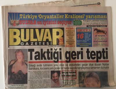 Bulvar Gazetesi 24 Ocak 1998 - Sisi Bildiği Her Şeyi Emine Üne Öğretiyor Kılavuzu Sisi Olanın Pozları Güzel Olur GZ26752 - 1