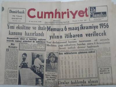 Cumhuriyet Gazete - 14 Nisan 1955 - Memura 6 Maaş İkramiye 1956dan İtibaren Verilecek GZ112825 - 1
