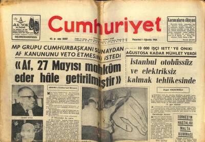 Cumhuriyet Gazetesi 1 Ağustos 1966 - Sunay Af 27 Mayısı Mahkum Eder Hale Getirilmiştir GZ58965 - 1