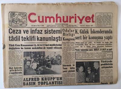 Cumhuriyet Gazetesi 1 Haziran 1957 - Ceza Ve İnfaz Sistemi Tadil Teklifi Kanunlaştı , Atatürk Üniversitesi Tasarısı Kanunlaştı GZ13804 - 2