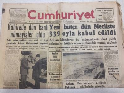 Cumhuriyet Gazetesi 1 Mart 1954 - Yeni Bütçe Mecliste 339 Oyla Kabul Edildi GZ52852 - 1