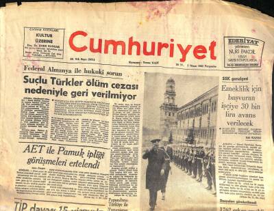 Cumhuriyet Gazetesi 1 Nisan 1982 - Bayındırlık Bakanı Habur Kapısından Günde 7500 Araç Geçebilecek GZ119491 - 1
