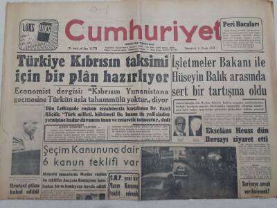 Cumhuriyet Gazetesi 11 Mayıs 1957 - Türkiye Kıbrısın Taksimi İçin Plan Hazırlıyor GZ71953 - 1