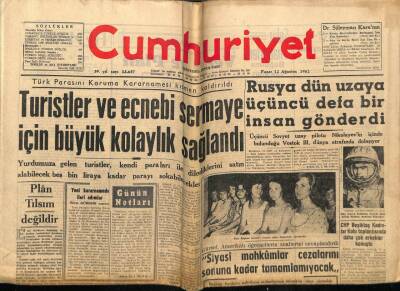 Cumhuriyet Gazetesi 12 Ağustos 1962 - Rusya Uzaya Üçüncü Defa Bir İnsan Gönderdi GZ78144 - 1