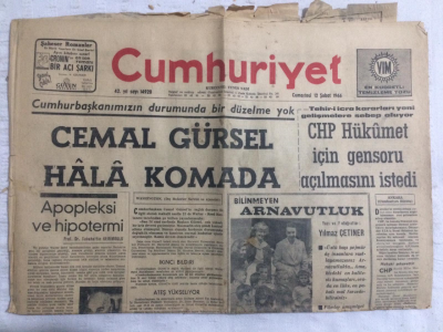 Cumhuriyet Gazetesi 12 Şubat 1966 - Cemal Gürsel Hala Komada - GZ19191 - 1
