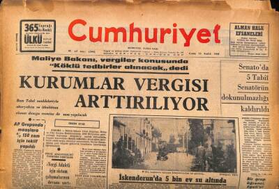 Cumhuriyet Gazetesi 13 Aralık 1968 - İskenderunda 5 Bin Ev Su Altında GZ85943 - 1