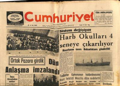 Cumhuriyet Gazetesi 13 Eylül 1963 - Fransada Bir Yolcu Uçağı Dağa Çarpıp Parçalandı GZ85358 - 1