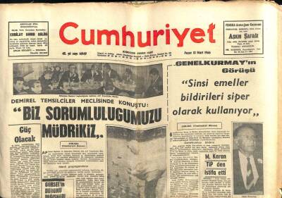 Cumhuriyet Gazetesi 13 Mart 1966 - Endonezyanın Yeni Ve Eski Diktatörü GZ103067 - 1