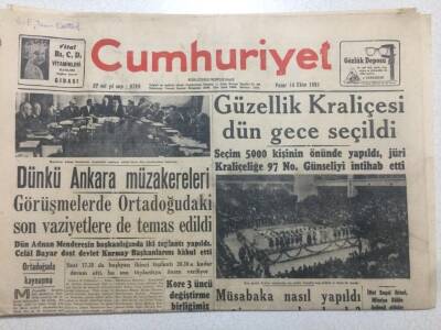 Cumhuriyet Gazetesi 14 Ekim 1951 - Güzellik Kraliçesi Dün Seçildi GZ52537 - 1