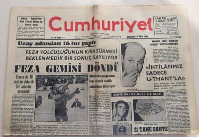 Cumhuriyet Gazetesi 14 Ekim 1964-Feza Gemisi Döndü GZ6056 - 1