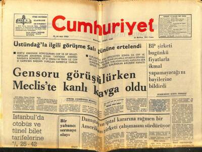 Cumhuriyet Gazetesi - 14 Haziran 1974 - Gensoru Oylamasında Kanlı Kavga GZ99371 - 1