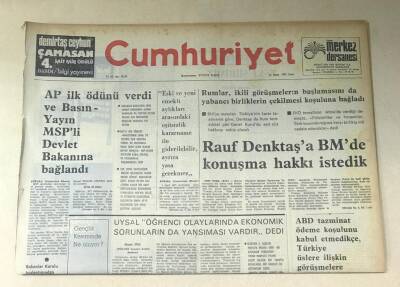 Cumhuriyet Gazetesi 14 Kasım 1975 GZ743 - 1