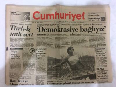 Cumhuriyet Gazetesi 15 Mart 1989 - Batı Trakya İslam Zirvesinde GZ73248 - 1