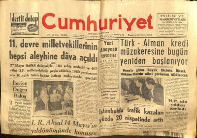 Cumhuriyet Gazetesi 15 Mayıs 1961 - 11. Devre Milletvekillerinin Hepsi Aleyhine Dava Açıldı GZ103005 - 2