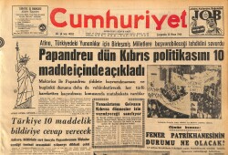 Cumhuriyet Gazetesi 15 Nisan 1964 - Papandreu Kıbrıs Politikasını 10 Madde İçinde Açıkladı GZ160425 - Gökçekoleksiyon