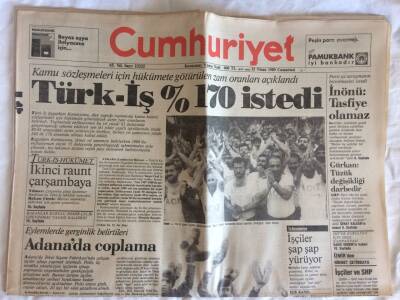Cumhuriyet Gazetesi 15 Nisan 1989 - İstanbulda Kurulan İdam Sehpaları GZ73013 - 1