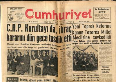 Cumhuriyet Gazetesi 16 Aralık 1962 - C.H.P Kurultayı da , İhraç Kararını Dün Gece Tasdik Etti GZ70064 - 2