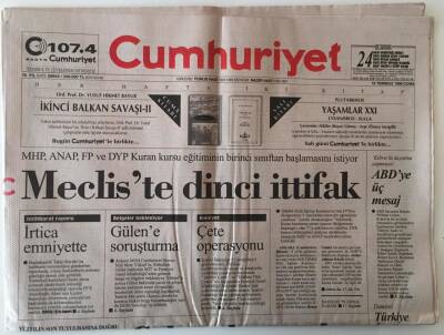 Cumhuriyet Gazetesi 16 Temmuz 1999 - Mecliste Dinci İttifak , Çalışanlar Genel Grevde GZ13817 - 1