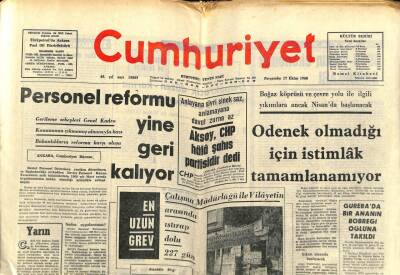 Cumhuriyet Gazetesi 17 Ekim 1968 - İlhan Selçuk Başbakana Hakaretten Mahkum Oldu GZ62403 - 2