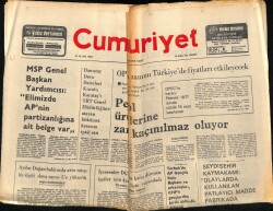 Cumhuriyet Gazetesi 18 Aralık 1976 - İstanbul Gittikçe Bir Büyük Çöplüğe Dönüşüyor GZ70049 - 1