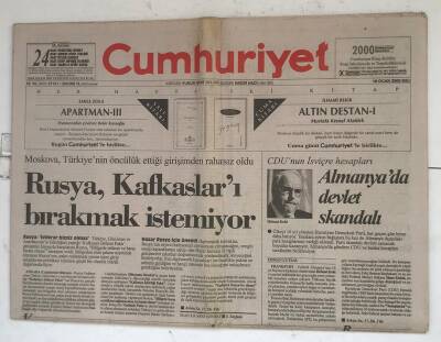Cumhuriyet Gazetesi 18 Ocak 2000 - Rus Karargahı Grozniye Taşınıyor GZ8396 - 1