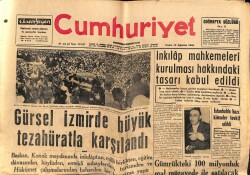 Cumhuriyet Gazetesi 19 Ağustos 1960 - Gürsel İzmirde Büyük Tezahüratla Karşılandı GZ70166 - 2
