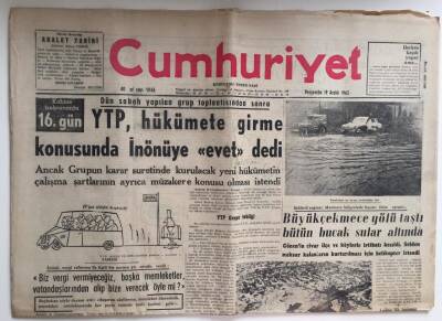 Cumhuriyet Gazetesi 19 Aralık 1963 -Sıkı Yönetimin Uzatılması Teklifi TBM De Görüşülecek GZ6398 - 1