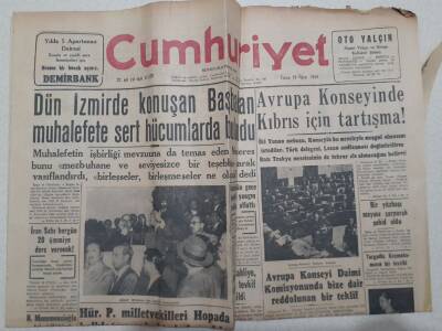 Cumhuriyet Gazetesi 19 Ekim 1956 - Avrupa Konseyinde Kıbrıs İçin Tartışma! GZ71943 - 1