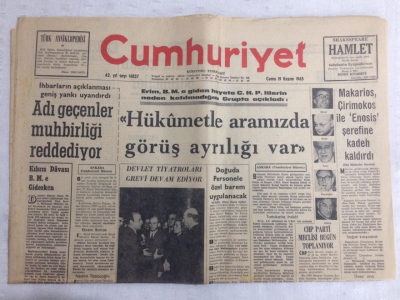 Cumhuriyet Gazetesi 19 Kasım 1965 - CHPHükümetle Aramızda Görüş Ayrılığı Var - GZ19095 - 1