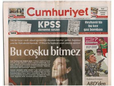 Cumhuriyet Gazetesi 19 Mayıs 2013 - Bu Çoşku Bitmez - Şampiyon Taç Giydi Galatasaray 2 Trabzonspor 0 GZ48016 - 1