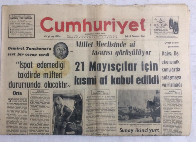 Cumhuriyet Gazetesi 19 Temmuz 1966 - 21 Mayısçılar İçin Kısmi Af Kabul Edildi - GZ19170 - 1