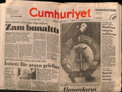 Cumhuriyet Gazetesi 2 Ekim 1990 - Krizin Petrole Etkisi Dalga Dalga Yayılıyor GZ72482 - 2