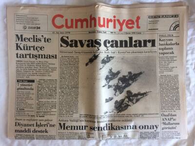 Cumhuriyet Gazetesi 2 Kasım 1990 - Ankara Valiliğinin Kapatma İstemini Mahkeme Reddetti GZ73036 - 1