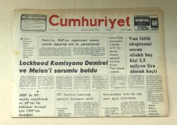 Cumhuriyet Gazetesi 2 Nisan 1977 GZ700 - 2