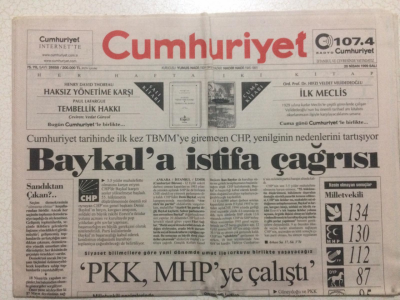 Cumhuriyet Gazetesi 20 Nisan 1999 - Deniz Baykala İstifa Çağrısı GZ27363 - 1