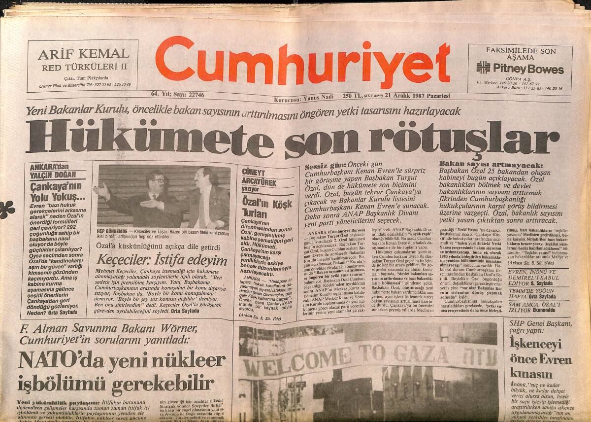 Cumhuriyet Gazetesi 21 Aralık 1987 - Galatasaray'ın Yüzü Güldü - Hükümete Son Rötuşlar - NATO'da Yeni Nükleer İşbölümü Gerekebilir GZ140019 - 1