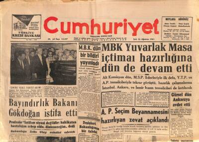 Cumhuriyet Gazetesi 22 Ağustos 1961 - Bayındırlık Bakanı Gökdoğan İstifa Etti GZ91563 - 1
