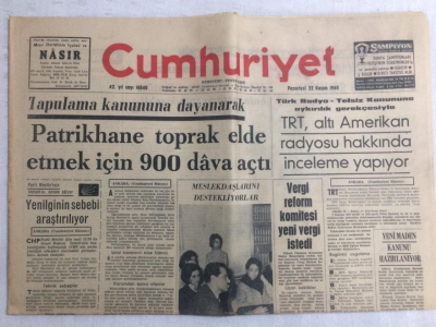 Cumhuriyet Gazetesi 22 Kasım 1965 - Patrikhane Toprak Elde Etmek İçin 900 Dava Açtı - GZ19097 - 1