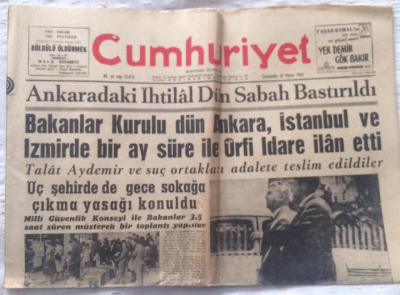 Cumhuriyet Gazetesi 22 Mayıs 1963 - Bakanlar Kurulu Dün Ankara, İstanbul Ve İzmirde Bir Ay Süre İle Örfi İdare İlan Etti - GZ19425 - 1